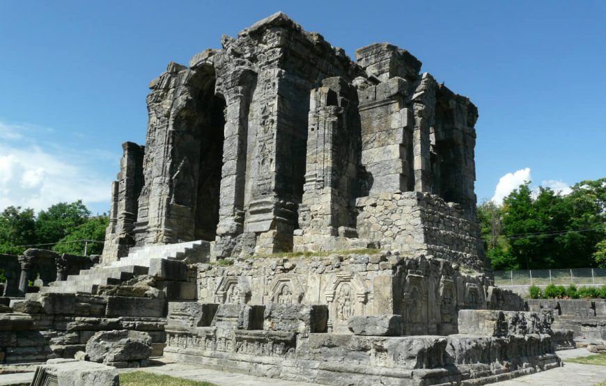 Charming Srinagar Gulmarg Tour